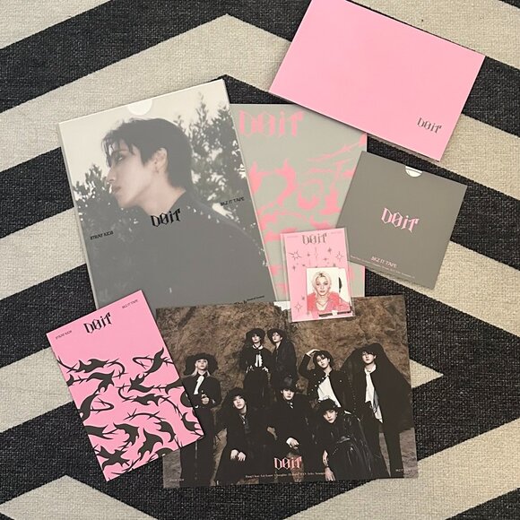 Stray Kids Other - Stray Kids – DO IT Album Han Photo Board (Unsealed, Photocards Missing)